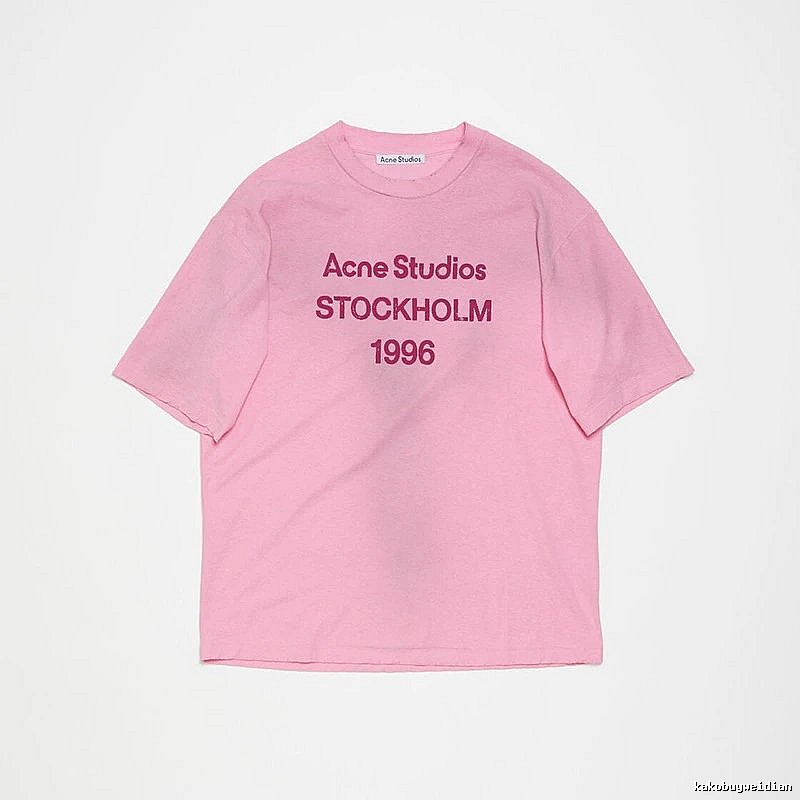Acne Studios 2090-80 Pink Red Lettering Style Ac908026 Stockholm Logo T-Shirt City Outfit