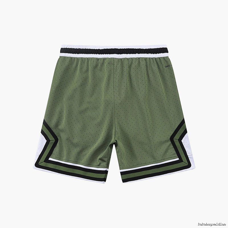 AJ sporty green shorts