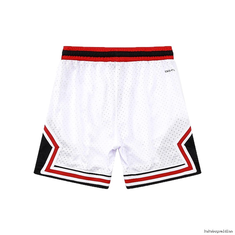 AJ sporty white shorts