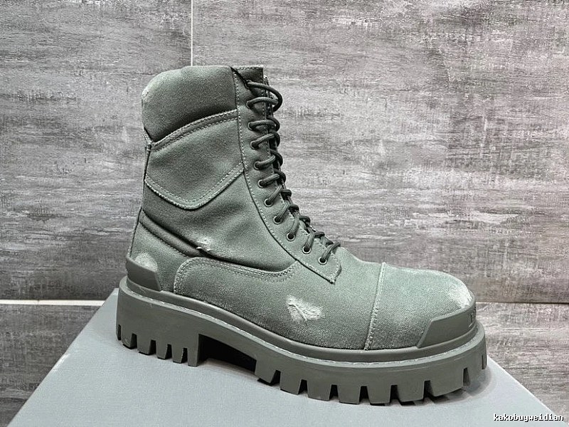 Balenciaga Gray Lace-up Boot Combat Boot for Streetwear Looks