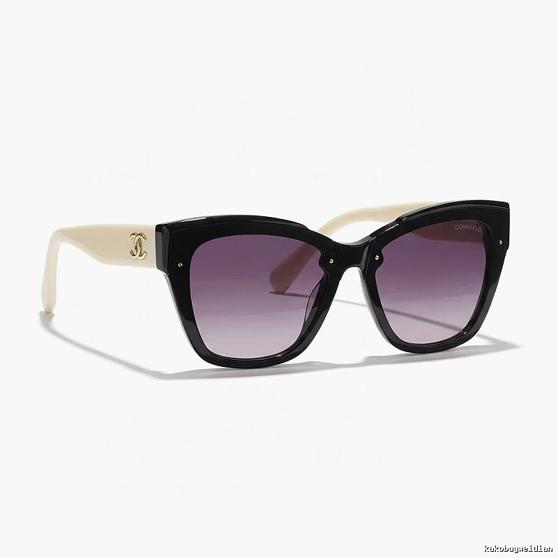Chanel's classic black sunglasses