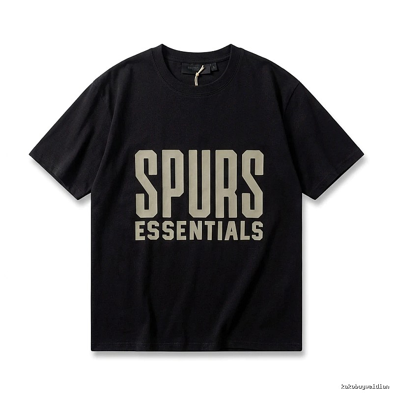 ESSENTIALS minimalist style black T-shirt