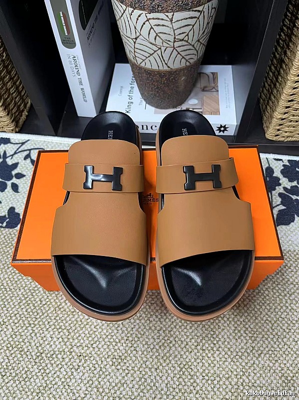 Hermès Classic H-Buckle Light Luxury Style Caramel Slides