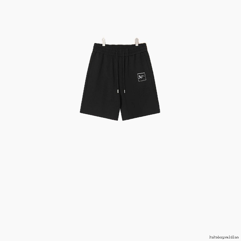 LV classic minimalist style black shorts