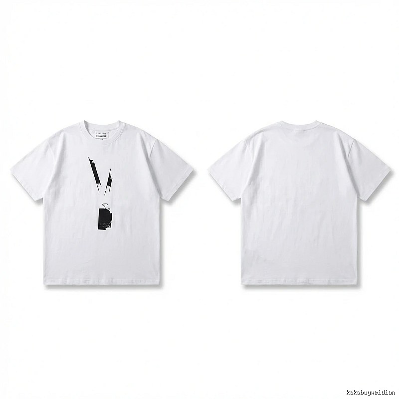 Maison Margiela minimalist style white T-shirt