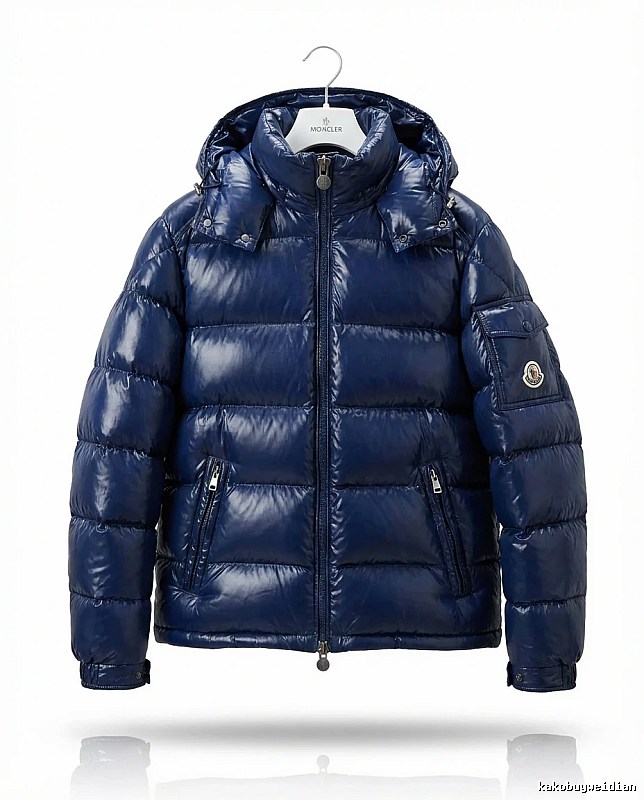 Moncler shiny and fashionable down jacket