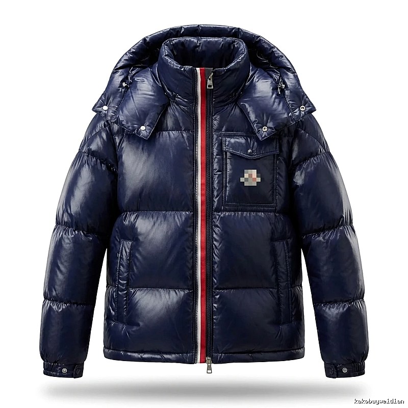 Moncler's classic style fashionable dark blue down jacket