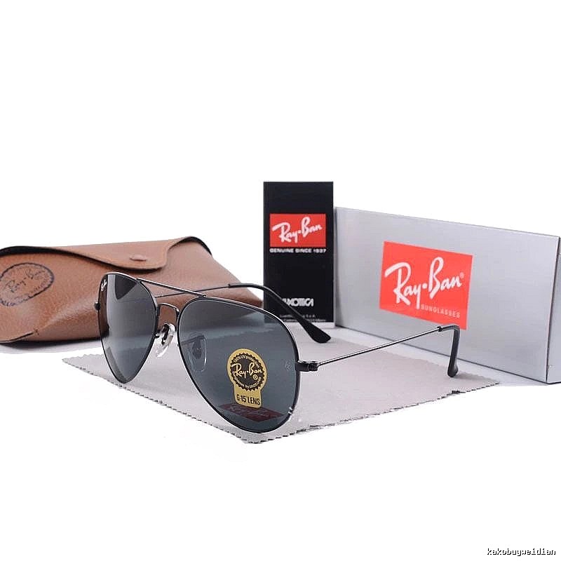 Ray-Ban Logo Detail Aviator sunglasses Gold Tone Sunglasses with Functional Detail