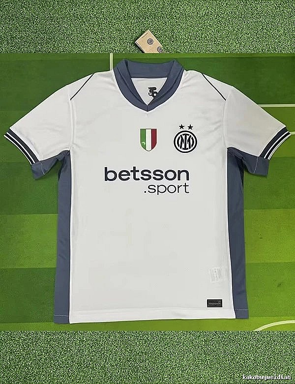 Real Madrid Patterned Home soccer jersey White Real Madrid with Signature Styling