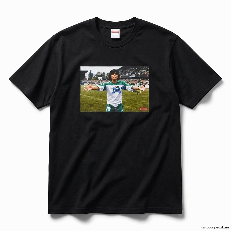 Supreme Maradona-style black T-shirt