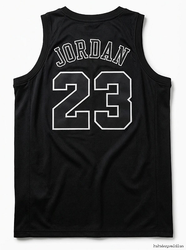 The No. 23 black vest of the Michael Jordan.